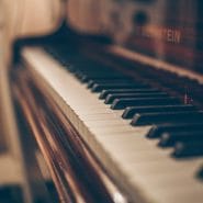 What is a chord voicing - Image of piano by Geert Pieters