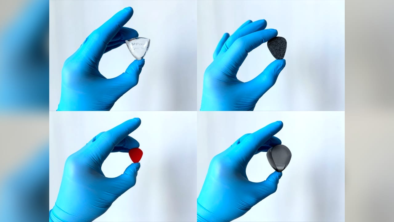 Bass Guitar Tone - Image of Guitar Picks