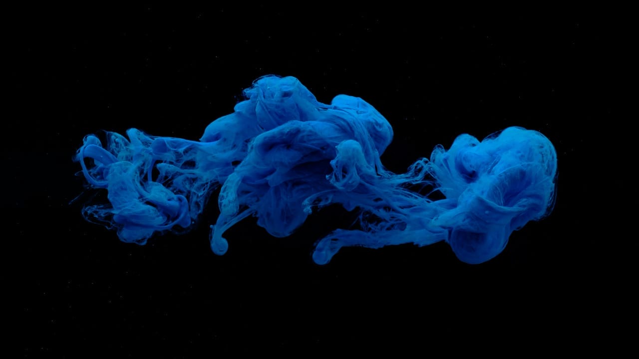 Improve Your Fluidity On The Bass Guitar - Image of a liquid cloud by Max Kleinen