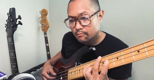 Posido Vega - Practicing the bass guitar