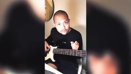 Posido Vega - Trying on flatwounds on my P-Bass